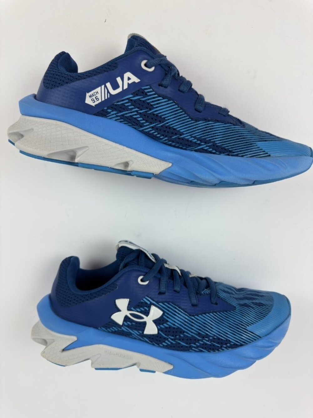 Under Armour Kids UA MACH 9.6 Blue Sneakers Size 5Y